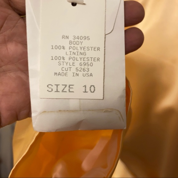 Norman Thompson Peach Jacket. - Picture 7 of 12